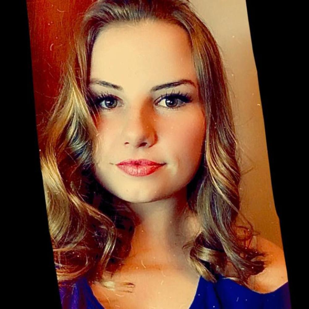 Meet your Posher, Becky